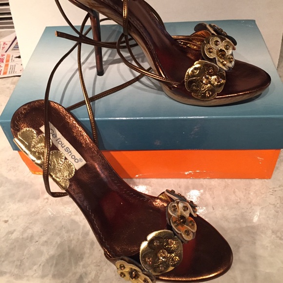 Ce Fou Shoo - Picture 1 of 2